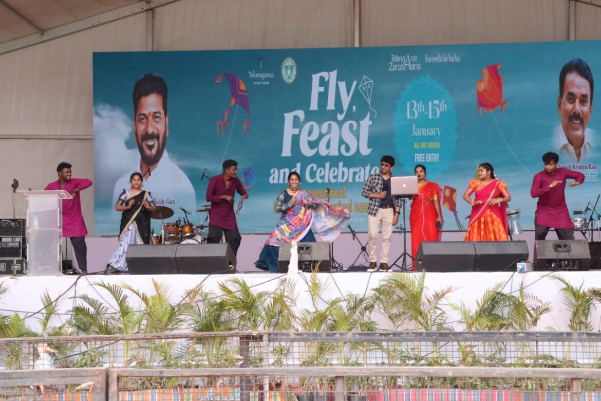 ప్రపంచదేశాలను ఆకర్షించిన కైట్స్ అండ్ స్వీట్స్ ఫెస్టివల్
