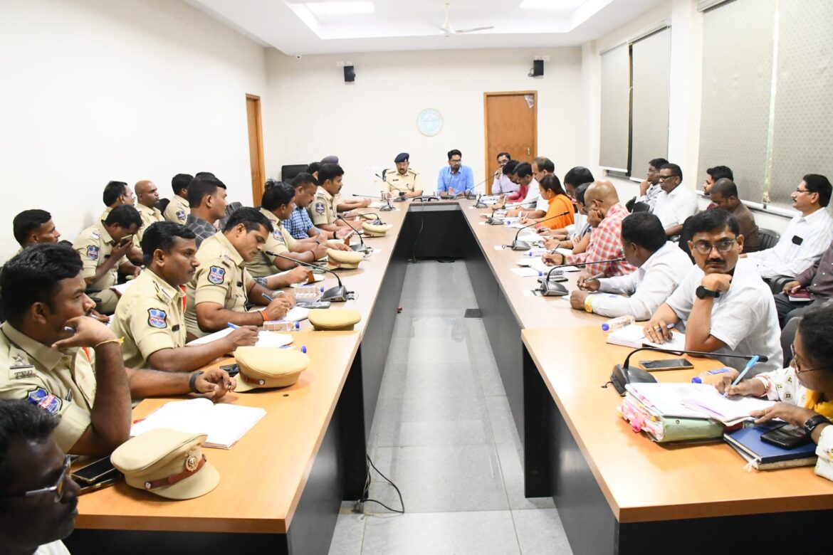 ఇసుక అక్రమ రవాణాను అరికట్టేందుకు ప్రత్యేక ఎన్ఫోర్స్మెంట్ బృందాలు బృందాలు
