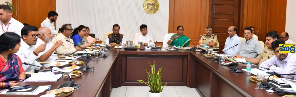 కాళేశ్వరం సరస్వతీ పుష్కరాలకు పటిష్ఠ ఏర్పాట్లు చేయండి
