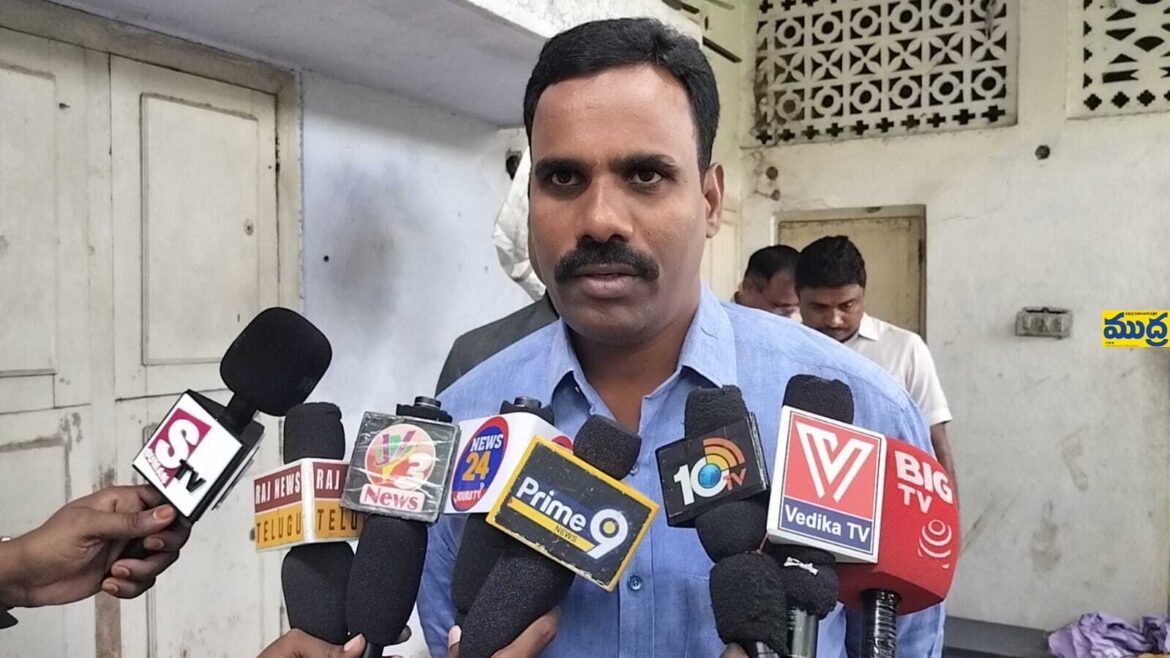 బంగారం షాపులో భారీ భారీ - ముద్రా న్యూస్
